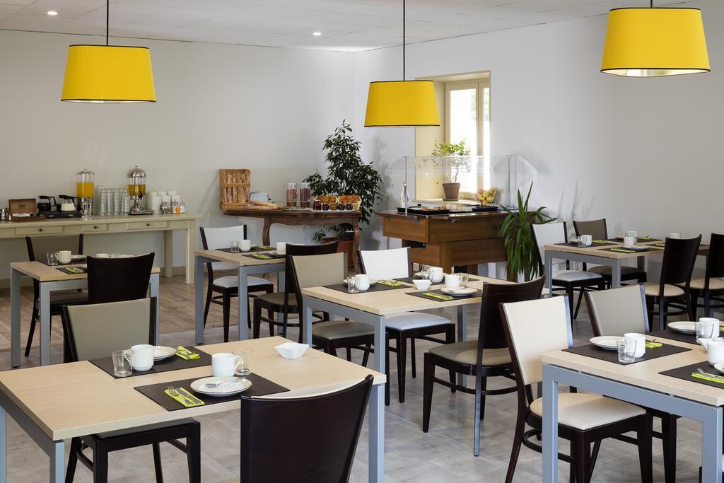 Logis Hotel Restaurant Les Cedres Joyeuse Exteriér fotografie