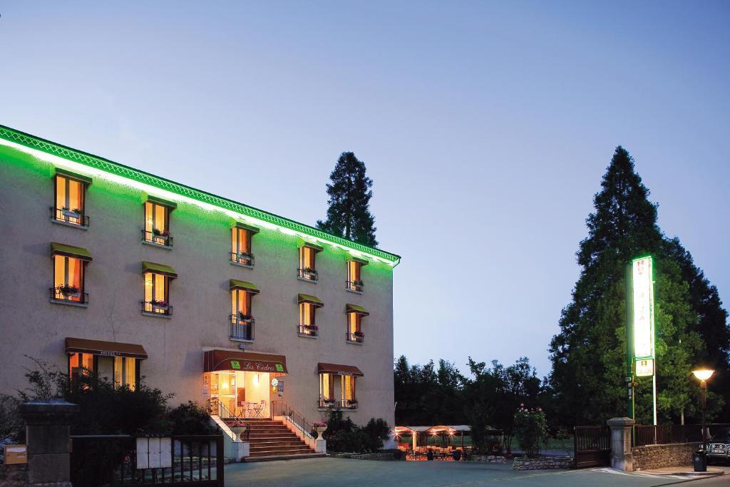 Logis Hotel Restaurant Les Cedres Joyeuse Exteriér fotografie